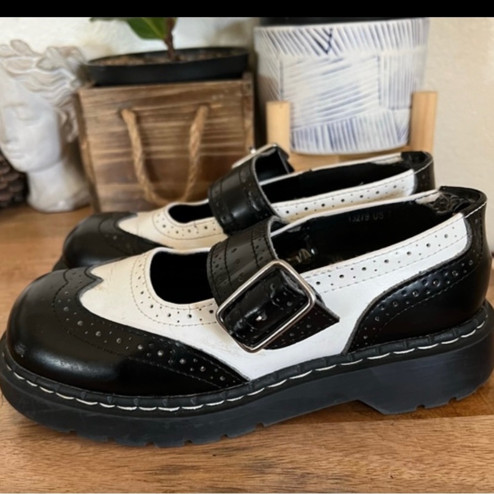 T.U.K Black & White Brogue Mary Jane Size 7